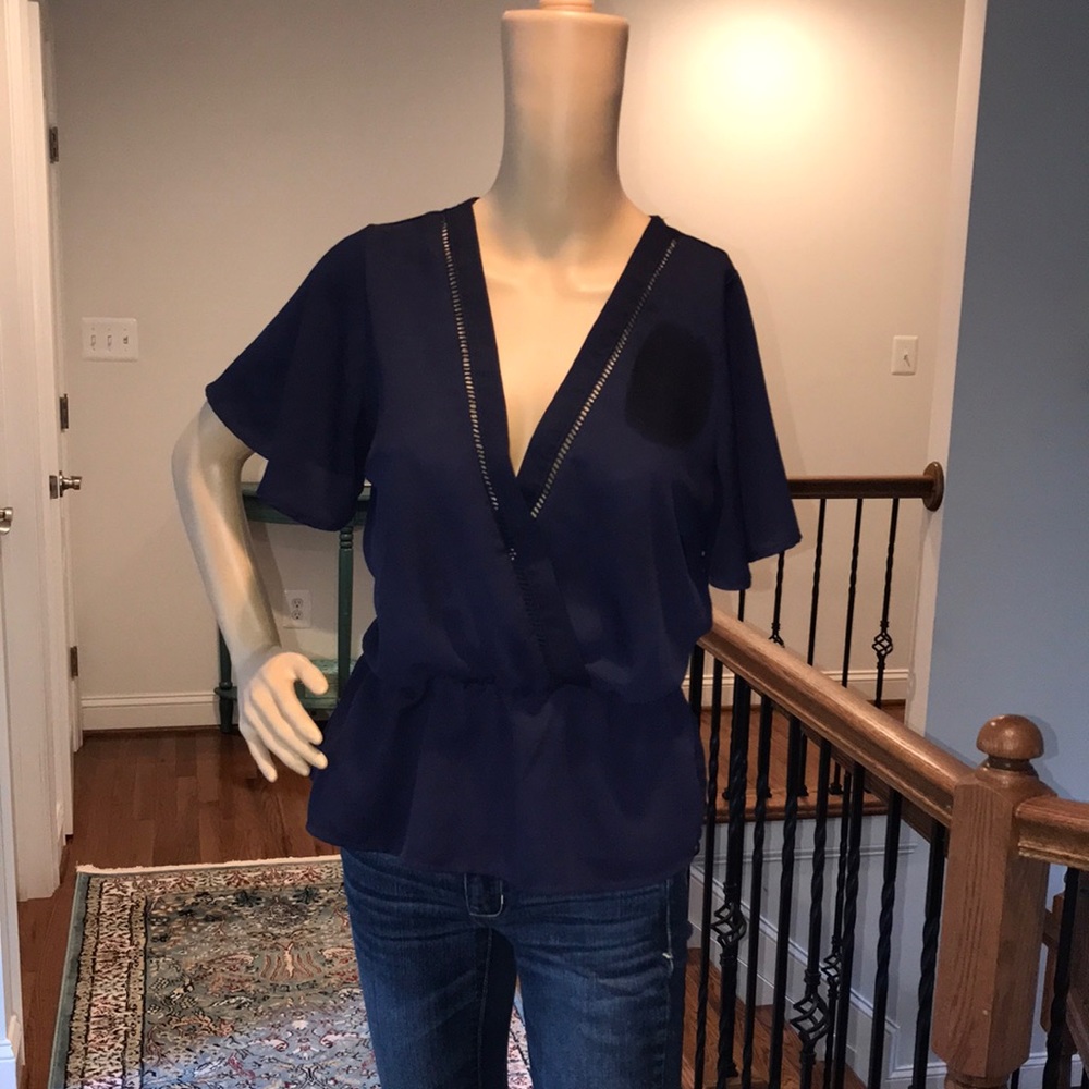 Short sleeve top